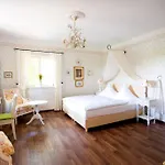 Gastwirtschaft & Hallescher Anger 3*