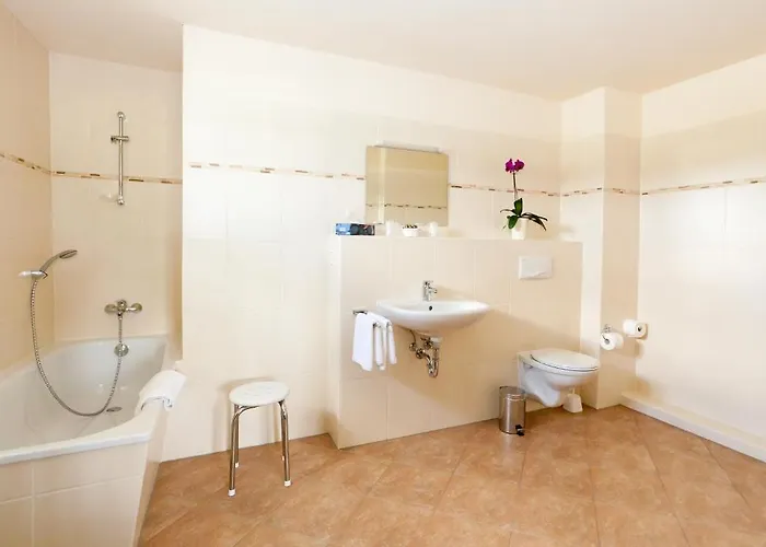 Отель Gastwirtschaft & Hallescher Anger