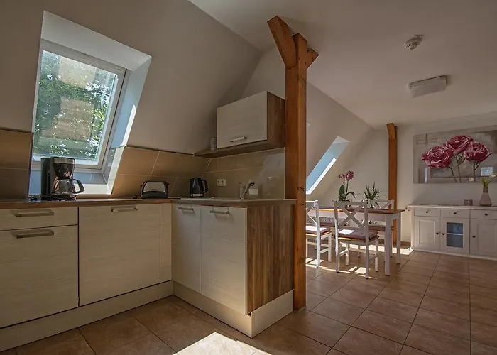 Отель Gastwirtschaft & Hallescher Anger Наумбург